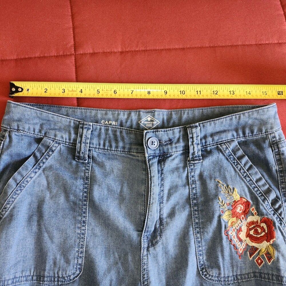 St Johns Bay Embroidered Denim Capri Pants Cargo Pocket Stretch Blue Womens 4 - Picture 10 of 13